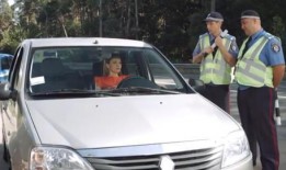 在车上生双胞胎视频,双胞胎宝宝的温馨诞生瞬间