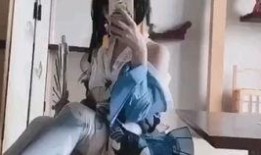 办公室摸腿视频,摸腿片段引发舆论风波