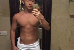 全身肌肉男擦油视频,汗水与油光交织的健美风采