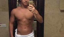 全身肌肉男擦油视频,汗水与油光交织的健美风采