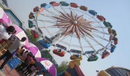 泰安方特大摆锤视频