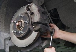 伊兰特换离合器片视频,伊兰特离合器片更换全攻略