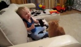 小男孩光屁股体检视频,小男孩光屁股萌态百出，网友直呼可爱爆表