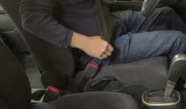 飞机怎么系安全带视频,视频教学，轻松掌握系带技巧